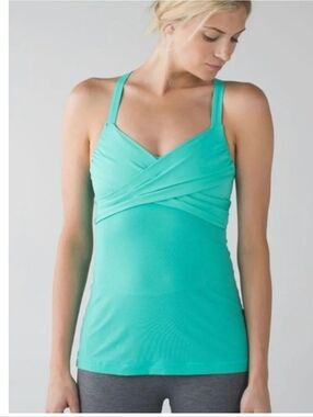 Lululemon Wrap It Up Tank Sz 6 In Bali Breeze